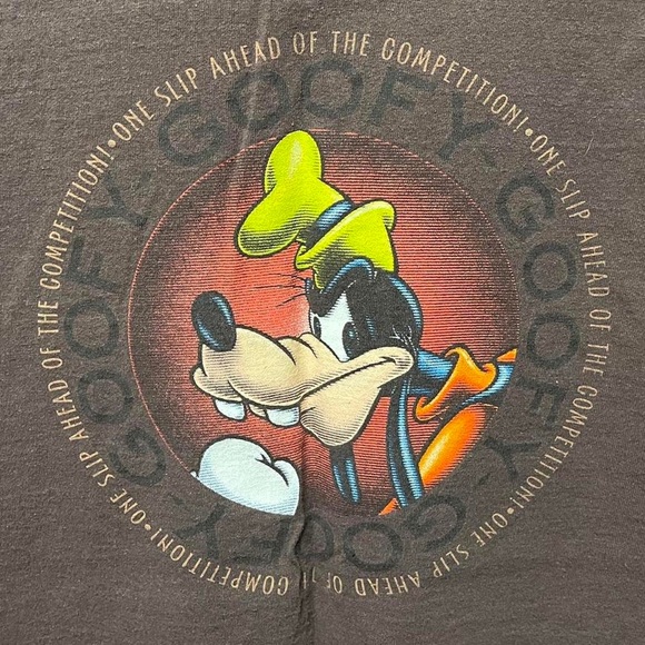 Vintage Made In USA Disney goofy one slip ahead of the competition movie shirt - Picture 5 of 6